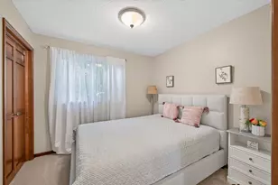 18425 Harrogate Dr, Eden Prairie, MN 55346 - Photo 14