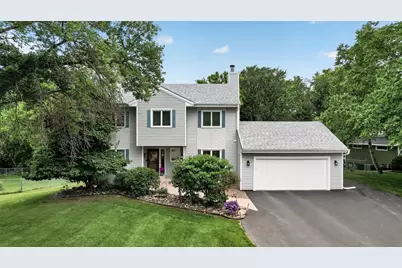 18425 Harrogate Drive, Eden Prairie, MN 55346 - Photo 2