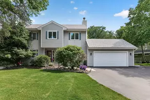 18425 Harrogate Dr, Eden Prairie, MN 55346 - Photo 6