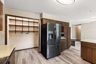 1105 W 155th St, Burnsville, MN 55306 - Photo 8