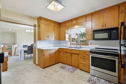 807 N Renville Street, Winthrop, MN 55396 - Photo 6