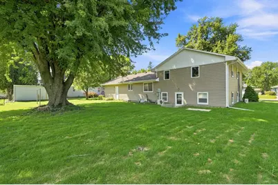 807 N Renville Street, Winthrop, MN 55396 - Photo 24