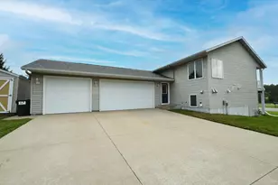 101 6th Ave N E, Elgin, MN 55932 - Photo 2