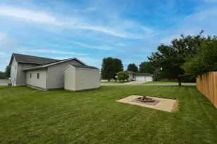 101 6th Ave N E, Elgin, MN 55932 - Photo 10