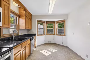 1554 Chamber St, Saint Paul, MN 55106 - Photo 12