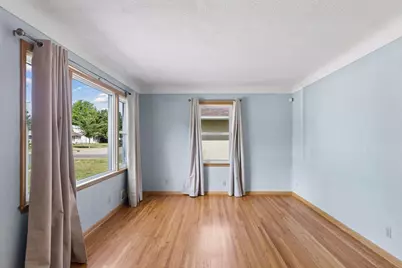 1554 Chamber Street, Saint Paul, MN 55106 - Photo 4