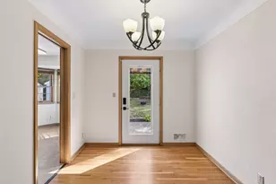 1554 Chamber St, Saint Paul, MN 55106 - Photo 8