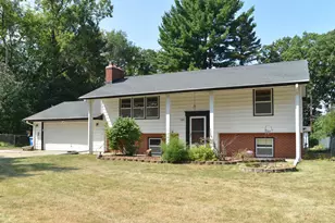 2226 Pleasant View Dr, New Brighton, MN 55112 - Photo 1
