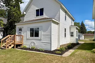 508 4th St NE, Little Falls, MN 56345 - Photo 2