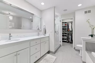 421 Willoughby Way W, Minnetonka, MN 55305 - Photo 28