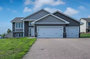 818 Rose Ct, Somerset, WI 54025 - Photo 1