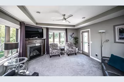 204 Ottawa Avenue SE, Hutchinson, MN 55350 - Photo 10