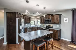 204 Ottawa Ave SE, Hutchinson, MN 55350 - Photo 6
