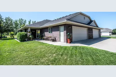 204 Ottawa Avenue SE, Hutchinson, MN 55350 - Photo 28