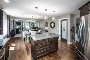 204 Ottawa Ave SE, Hutchinson, MN 55350 - Photo 8