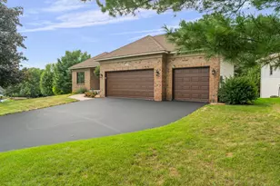 2221 White Pine Ct, Hudson, WI 54016 - Photo 2