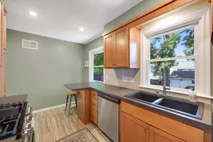 2725 Dakota Ave S, Saint Louis Park, MN 55416 - Photo 10