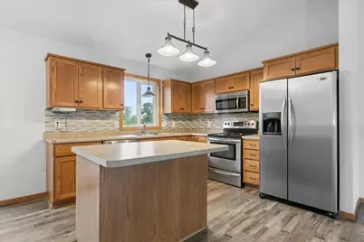 407 66th Street SW, Waverly, MN 55390 - Photo 2