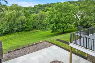 6667 Moorland Dr, Eden Prairie, MN 55346 - Photo 38