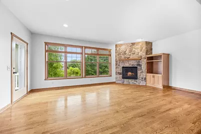 11662 Laketowne View, Albertville, MN 55301 - Photo 10