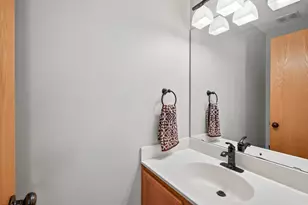 6193 Courtly Rd, Woodbury, MN 55125 - Photo 24