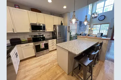 18060 Kindred Court, Lakeville, MN 55044 - Photo 4