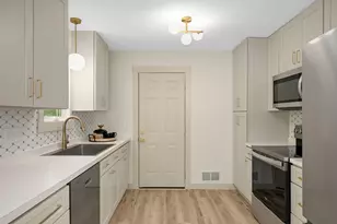 8090 159th St W, Apple Valley, MN 55124 - Photo 4