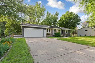 1910 Linn Dr, Owatonna, MN 55060 - Photo 1