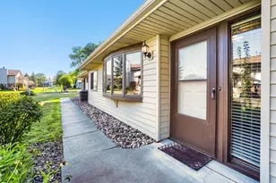 3743 Goodwin Ave N, Oakdale, MN 55128 - Photo 2