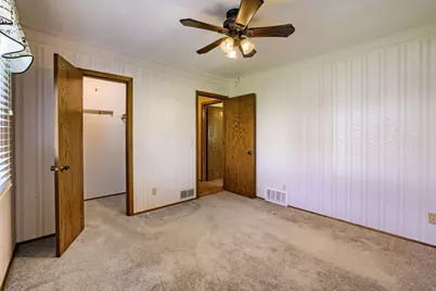 3743 Goodwin Avenue N, Oakdale, MN 55128 - Photo 24