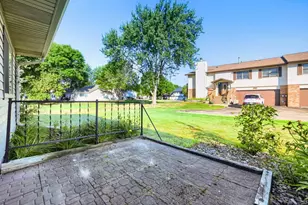 3743 Goodwin Ave N, Oakdale, MN 55128 - Photo 4