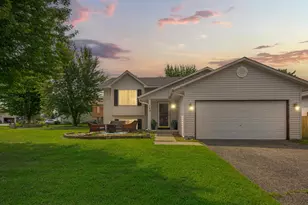 729 Heritage Ln, Belle Plaine, MN 56011 - Photo 1