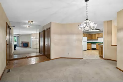 15695 Sussex Drive, Minnetonka, MN 55345 - Photo 4