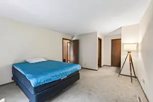 15695 Sussex Dr, Minnetonka, MN 55345 - Photo 12