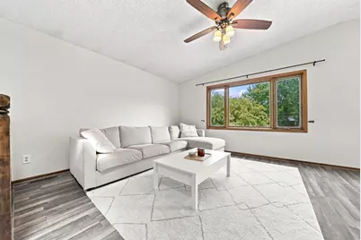 8106 Vincent Avenue N, Brooklyn Park, MN 55444 - Photo 4