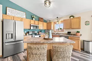 926 Steamboat Ln, Montrose, MN 55363 - Photo 4