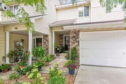 912 Kelly Court, Chanhassen, MN 55317 - Photo 1
