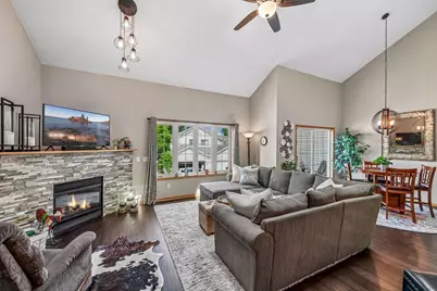 912 Kelly Court, Chanhassen, MN 55317 - Photo 2