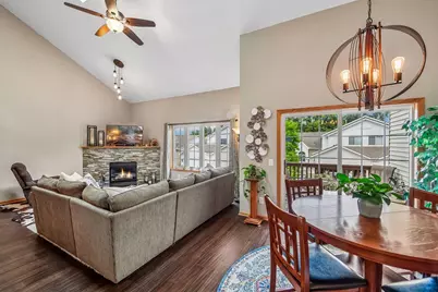 912 Kelly Court, Chanhassen, MN 55317 - Photo 8