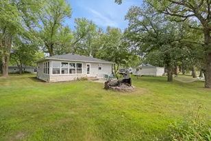 1095 Belview Rd, South Haven, MN 55382 - Photo 2