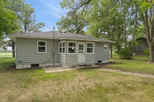 1095 Belview Rd, South Haven, MN 55382 - Photo 8