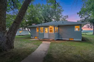 1095 Belview Rd, South Haven, MN 55382 - Photo 1