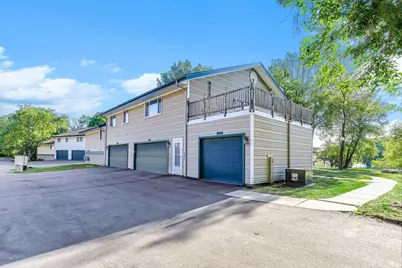 2700 Shenandoah Lane N, Plymouth, MN 55447 - Photo 2