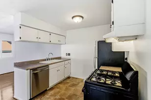 2700 Shenandoah Ln N, Plymouth, MN 55447 - Photo 8