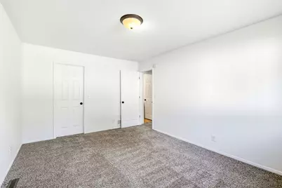 2700 Shenandoah Lane N, Plymouth, MN 55447 - Photo 14