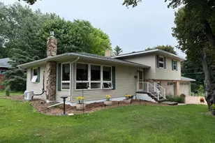 424 S Haven St, Appleton, MN 56208 - Photo 2