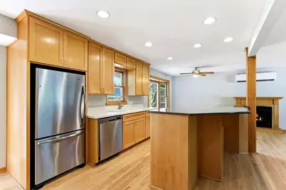 1866 Shryer Avenue W, Roseville, MN 55113 - Photo 6