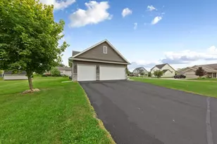 2401 Foxtail Ln, Faribault, MN 55021 - Photo 4