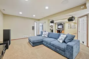 2321 Woodcrest Dr, Woodbury, MN 55129 - Photo 12