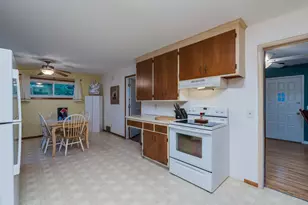 525 Harper St, Mankato, MN 56001 - Photo 8